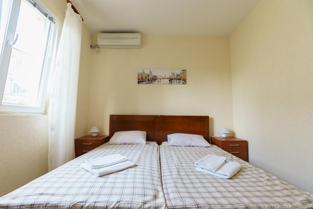באר Apartments Lora מראה חיצוני תמונה