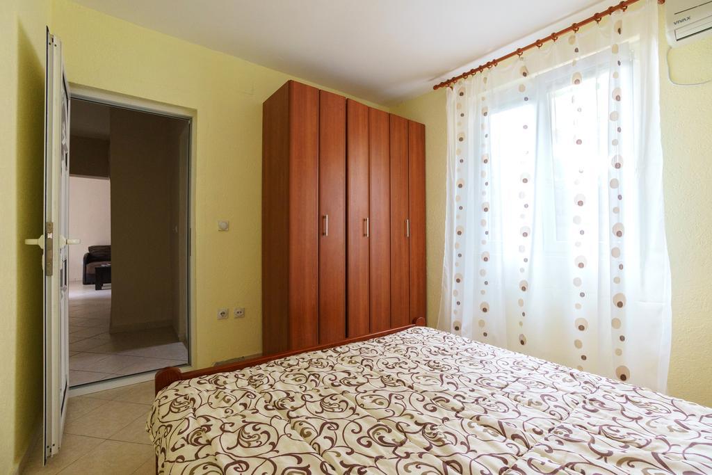 באר Apartments Lora מראה חיצוני תמונה