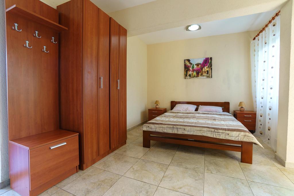 באר Apartments Lora מראה חיצוני תמונה