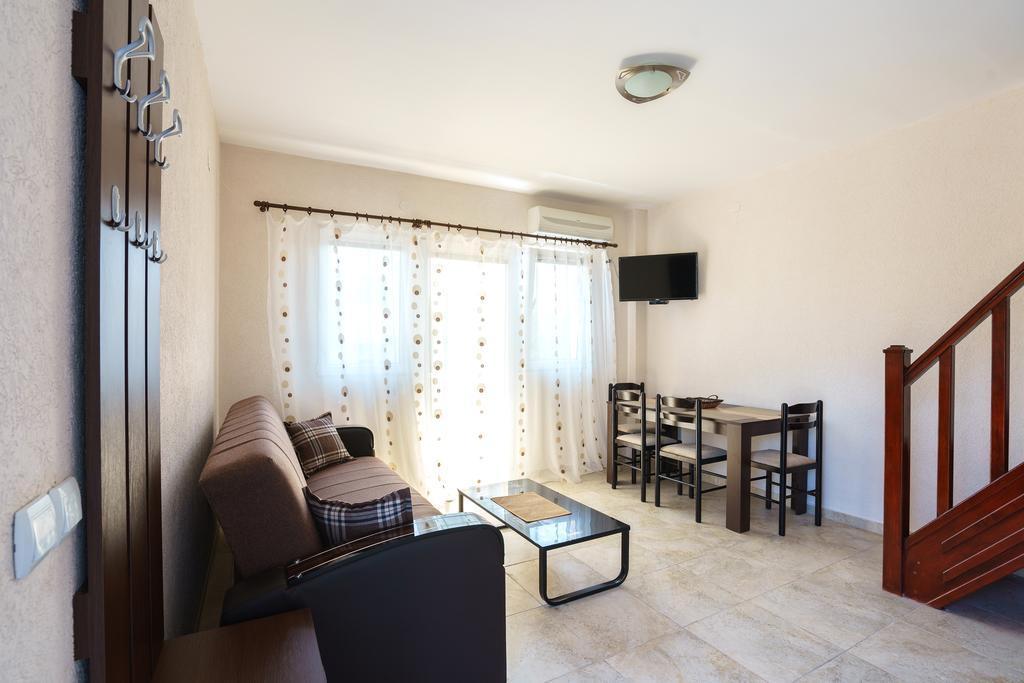 באר Apartments Lora מראה חיצוני תמונה