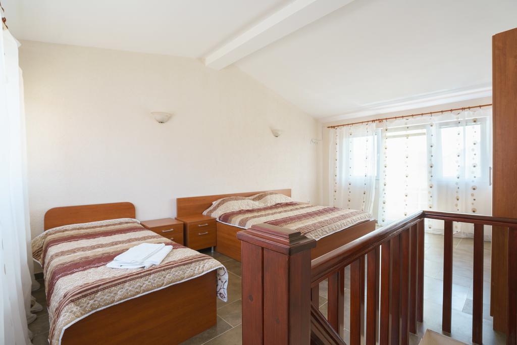 באר Apartments Lora מראה חיצוני תמונה